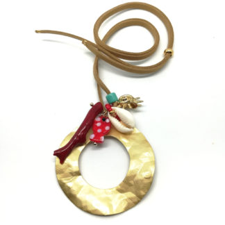 Collar colgante aro y colgantes rojos y dorados