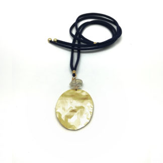 Collar medalla dorado mate y cordón azul marino