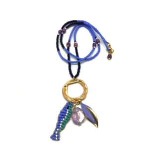 Collar azul, colgante pez y cuarzo